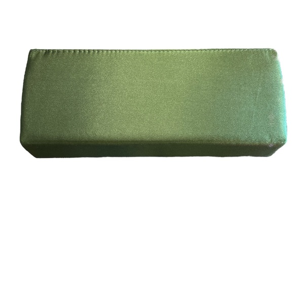 Emerald Evening Clutch with Crossbody Chain - Picture 4 of 5
